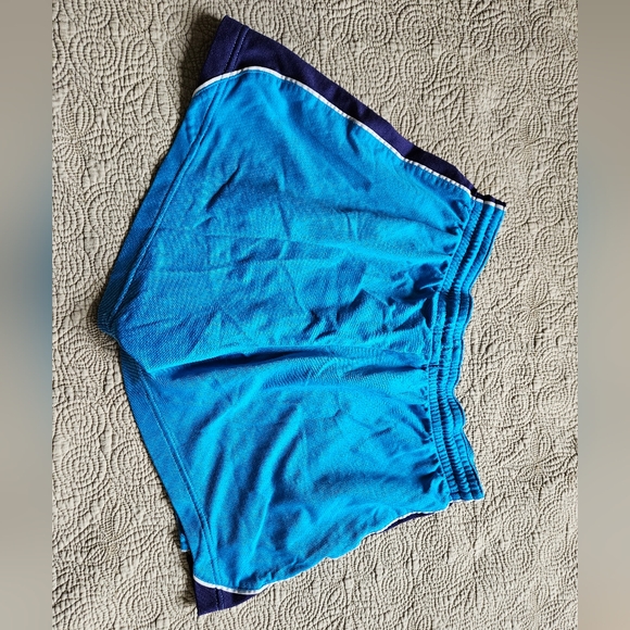 NIKE dri-fit Medium womens blue athletic shorts - Picture 2 of 3